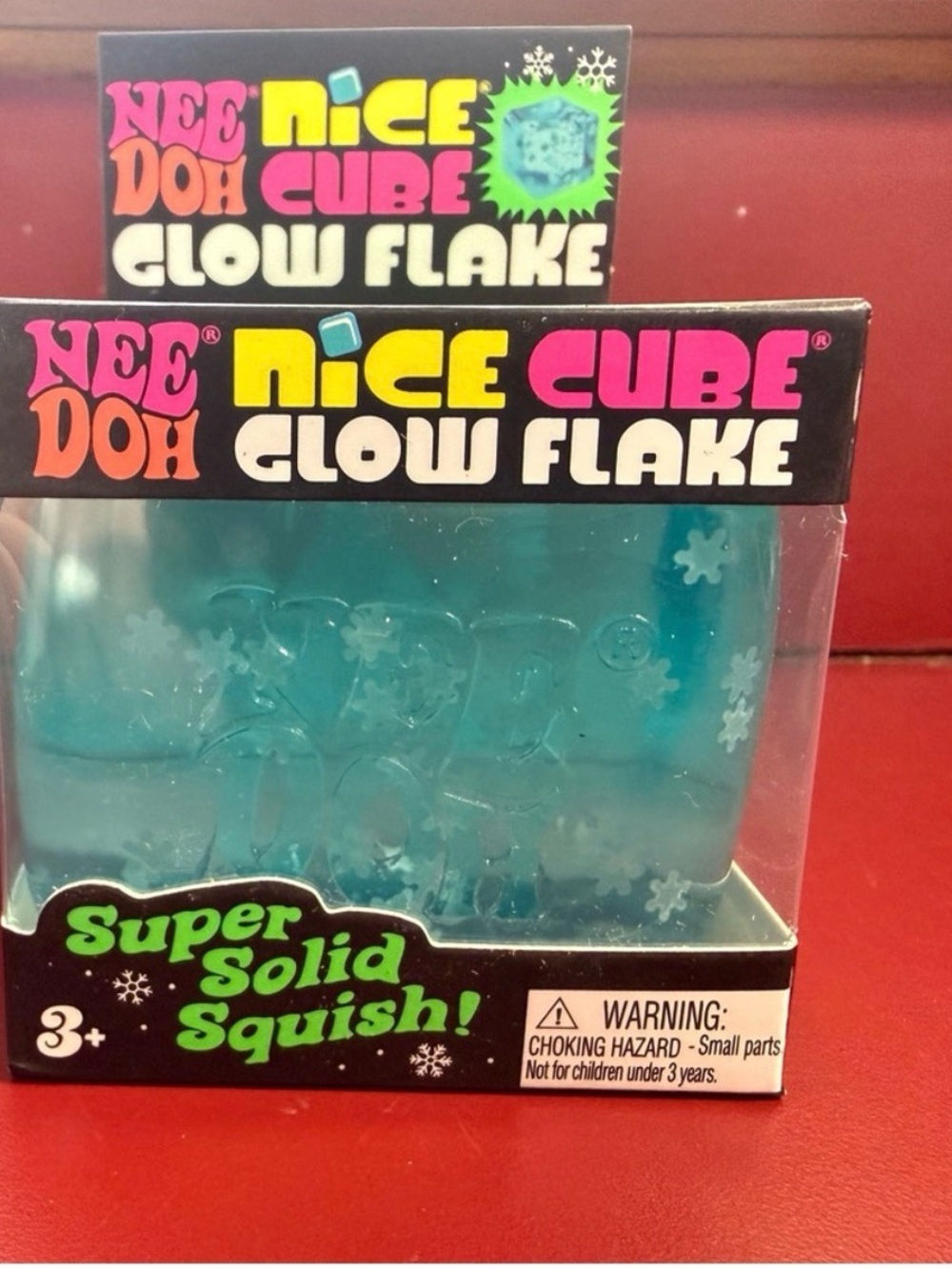 Nice Cube Glow Flake Super Solid Squish - Blue